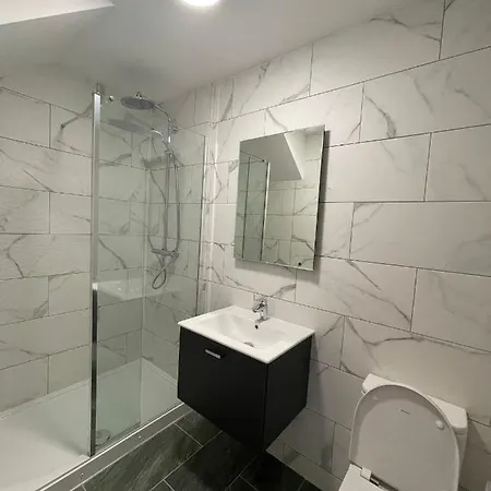 Апартаменты Luxury 3 Floor Townhouse - Alara Boutique Living