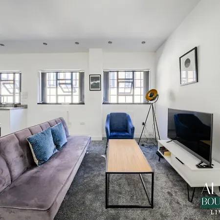 Luxury 3 Floor Townhouse - Alara Boutique Living Апартаменты Бирмингем